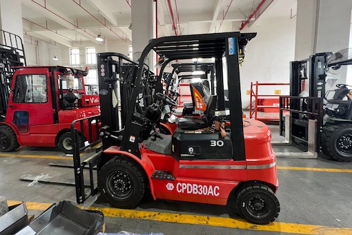 EQUIPOS DE MANEJO DE MATERIALES